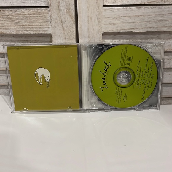 Lisa Loeb CD “Tails” - Picture 4 of 5